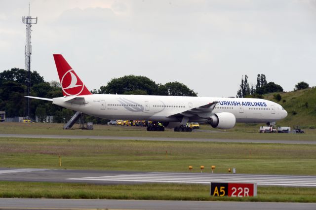 Αναγκαστική προσγείωση αεροσκάφους της Turkish Airlines λόγω απειλής για βόμβα